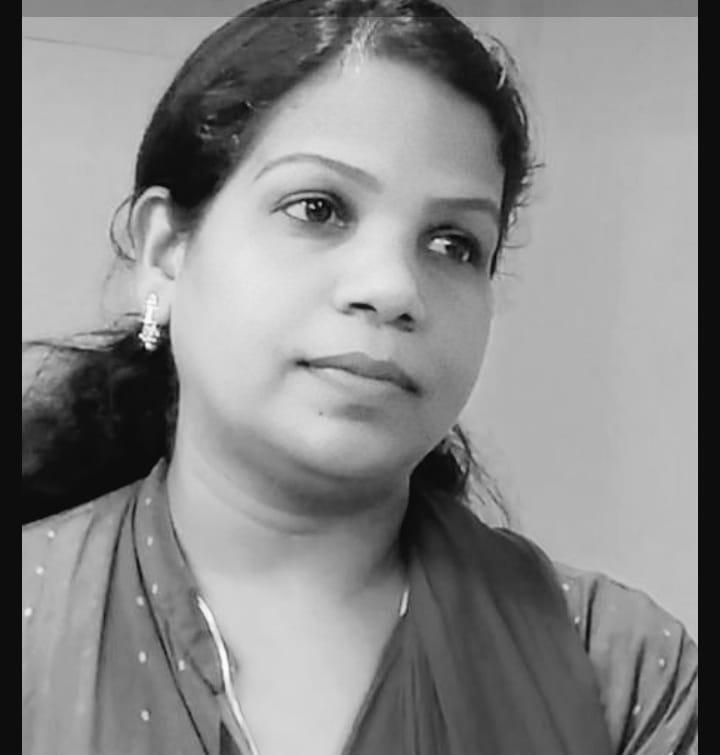 ADHRI BEAUTY PARLOUR NARIKKUNI