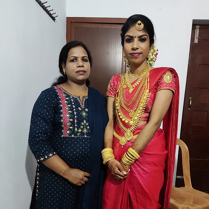 ADHRI BEAUTY PARLOUR NARIKKUNI